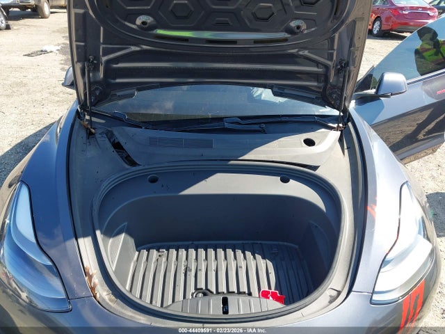 Tesla Model 3 Standard Range Plus Rear-wheel Drive