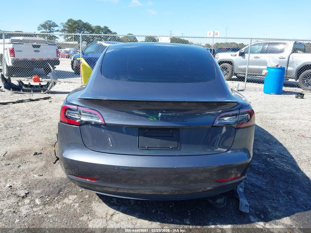 Tesla Model 3 Standard Range Plus Rear-wheel Drive