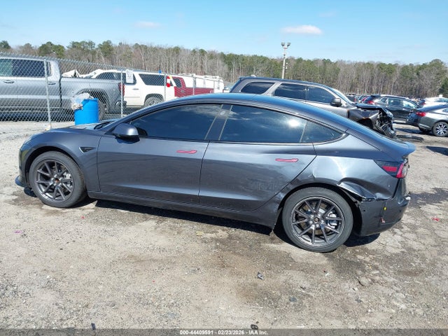 Tesla Model 3 Standard Range Plus Rear-wheel Drive