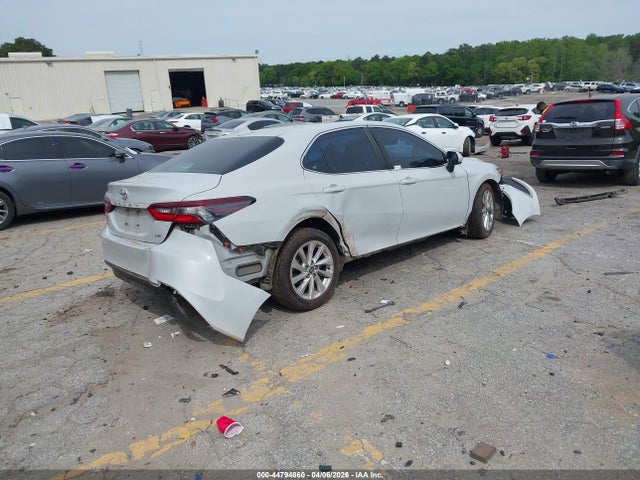 Toyota Camry Le