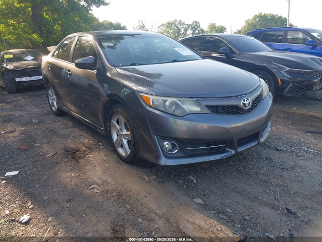 Salvage Toyota Camry Image