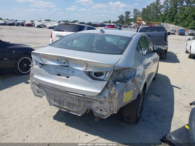 Hyundai ELANTRA Sel