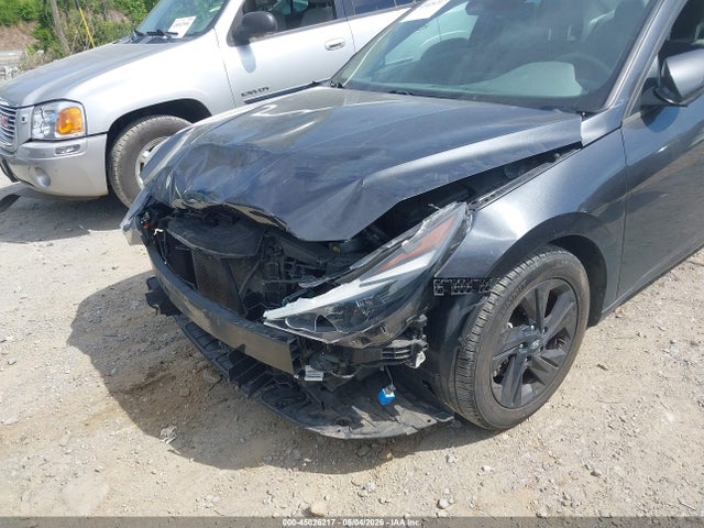 Hyundai ELANTRA Sel