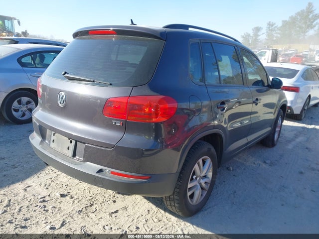 Volkswagen Tiguan S