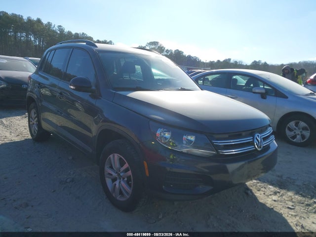 Salvage Volkswagen Tiguan Image