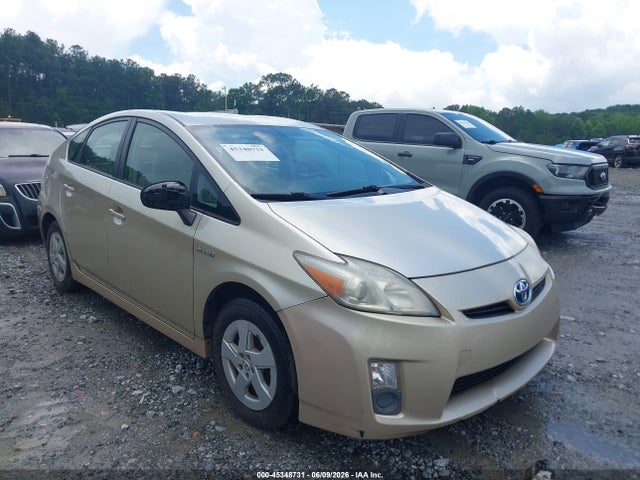 Salvage Toyota Prius Image