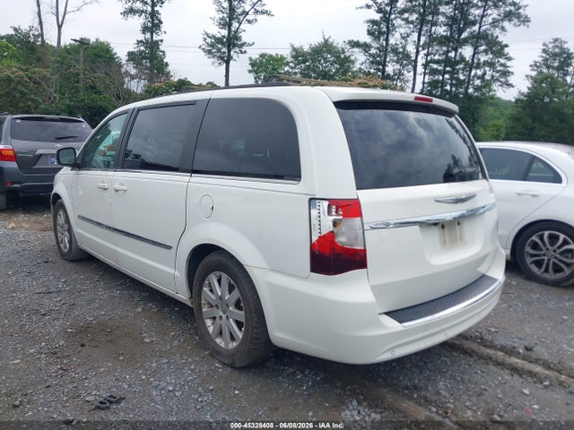 Chrysler Town & Country Touring-l