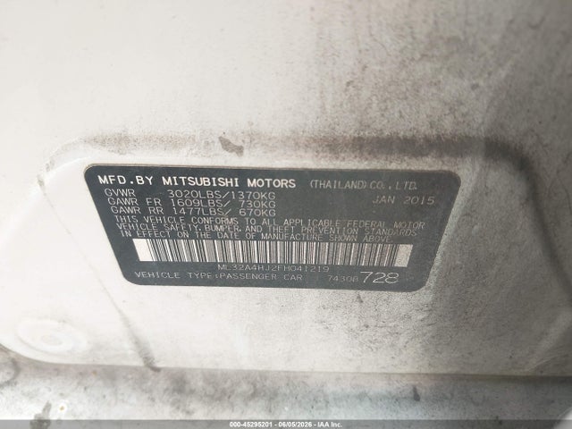 Mitsubishi Mirage Es