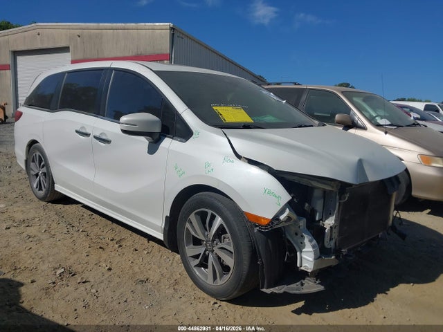 Salvage Honda Odyssey Image