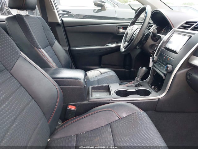 Toyota Camry Se