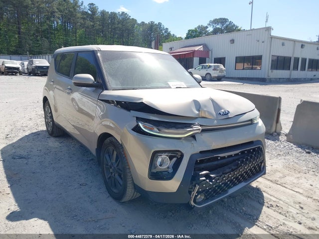 Salvage Kia Soul Image
