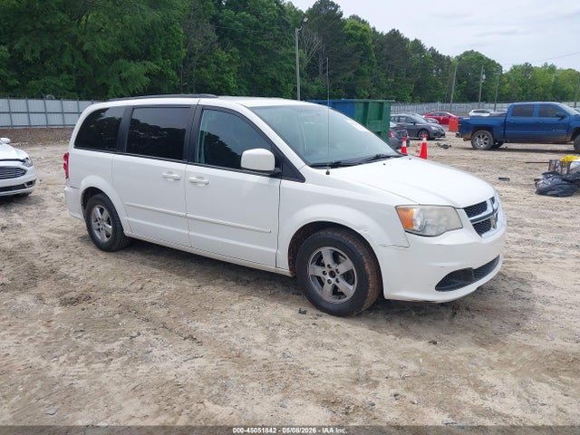 Salvage Dodge Grand Caravan Image