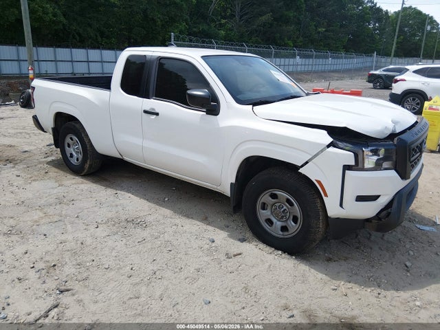 Salvage Nissan Frontier Image