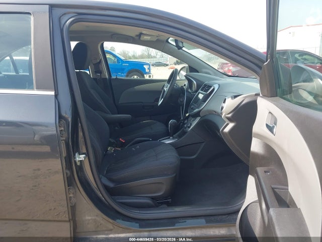 Chevrolet Sonic Lt Auto