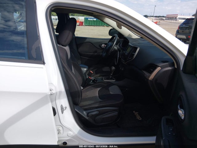 Jeep Cherokee Sport