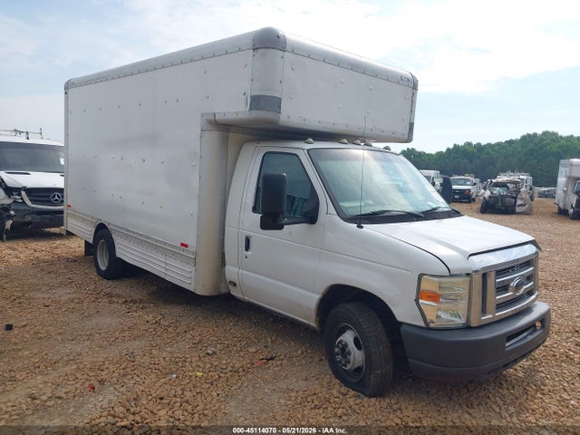 Salvage Ford E-450 Image