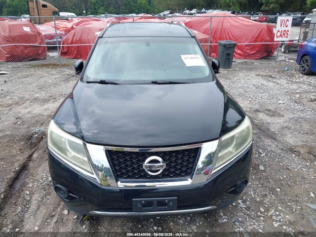 Nissan Pathfinder Sv