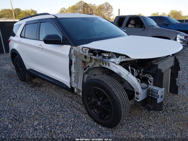 Salvage Ford Explorer Image
