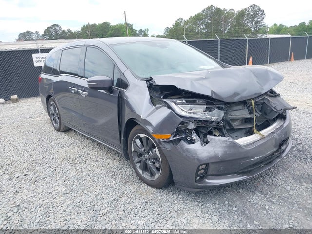 Salvage Honda Odyssey Image