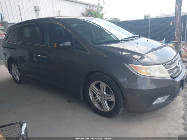 Salvage Honda Odyssey Image