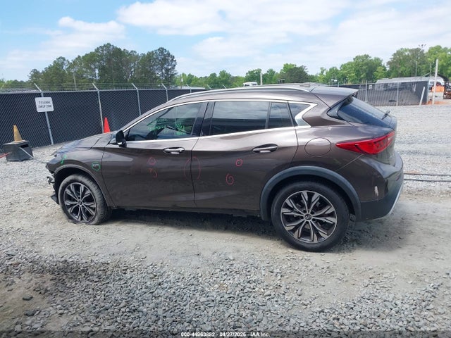 INFINITI Qx Luxe