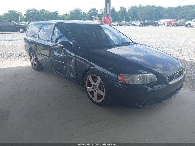 Salvage Volvo V70 Image