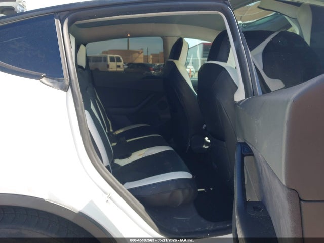 Tesla Model Y Long Range Dual Motor All-wheel Drive
