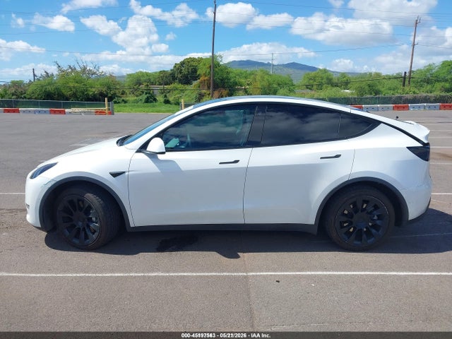 Tesla Model Y Long Range Dual Motor All-wheel Drive