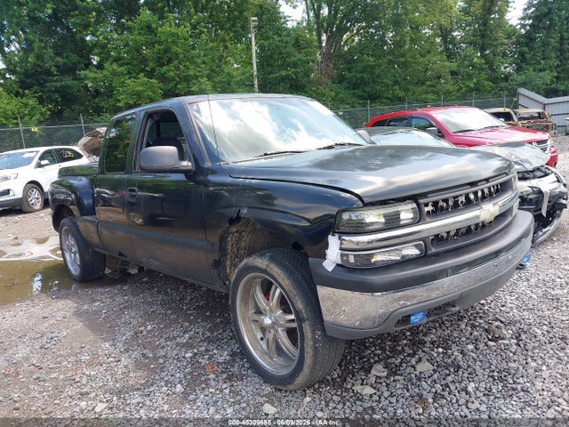 Salvage Chevrolet Silverado 1500 Image