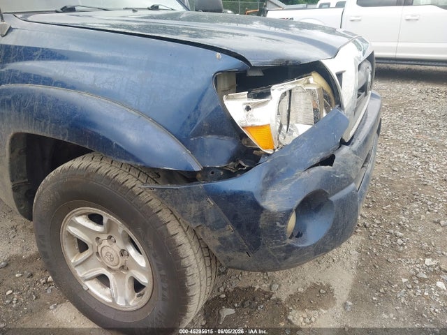 Toyota Tacoma Base V6