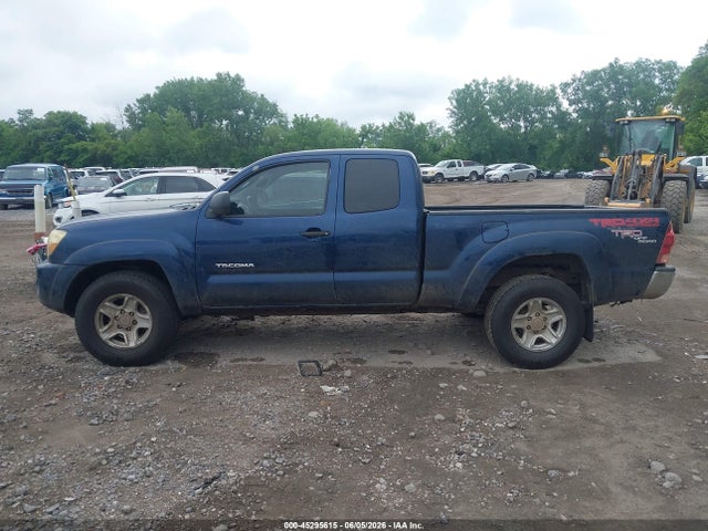 Toyota Tacoma Base V6
