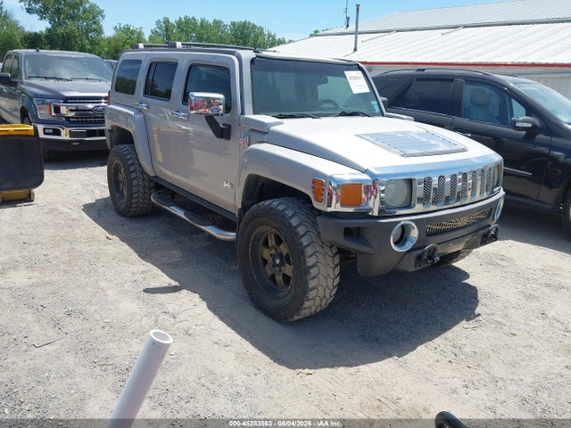 Salvage HUMMER H3 Image