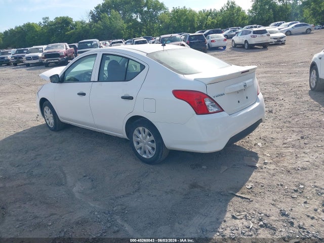 Nissan Versa 1.6 S+