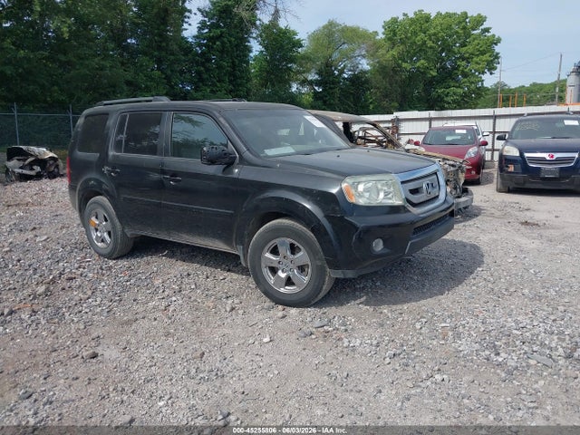 Salvage Honda Pilot Image