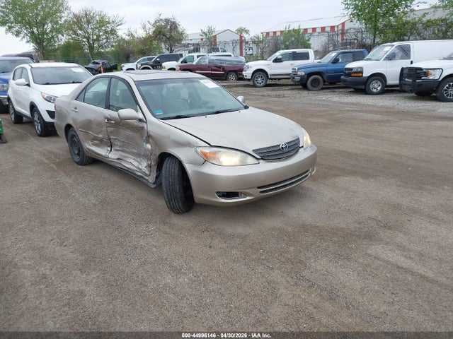 Salvage Toyota Camry Image