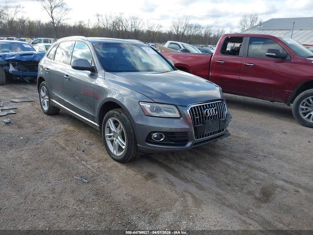 Salvage Audi Q5 Image