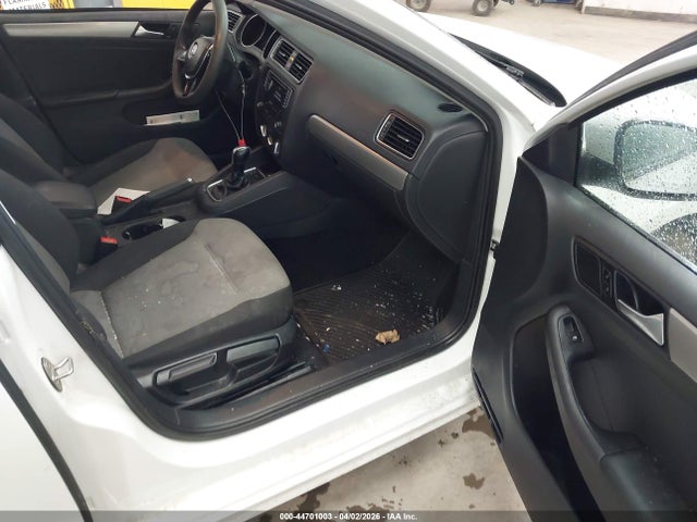 Volkswagen Jetta 1.4t S