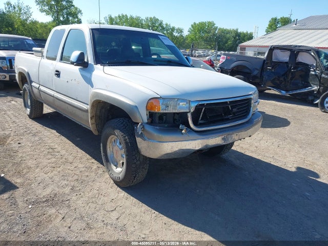 Salvage GMC Sierra 1500 Image