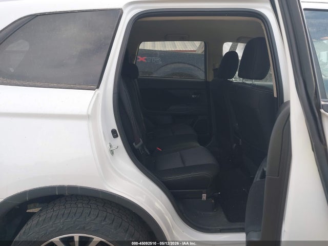 Mitsubishi Outlander Se