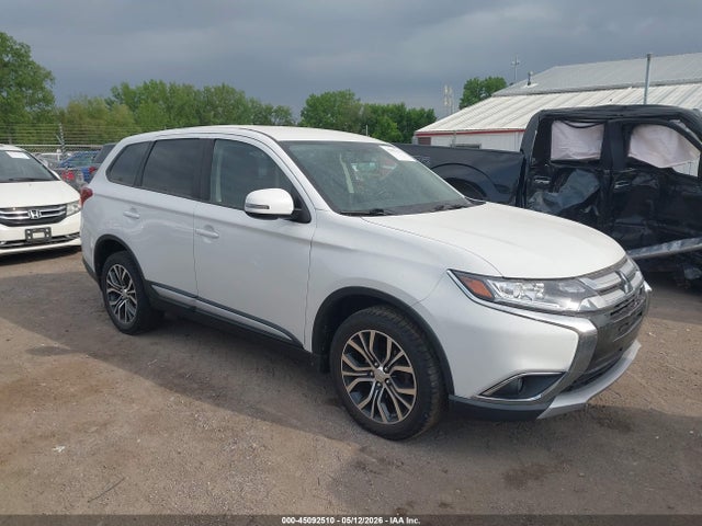 Salvage Mitsubishi Outlander Image