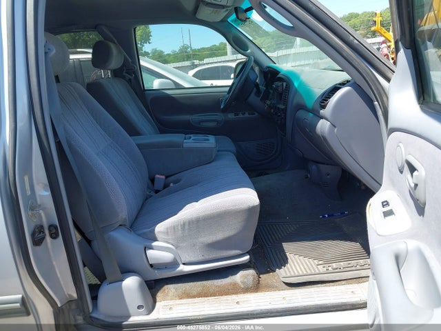 Toyota Tundra Sr5 V8