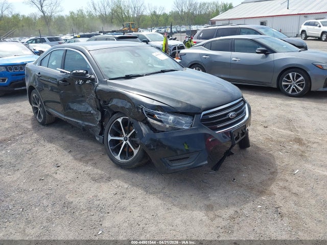Salvage Ford Taurus Image