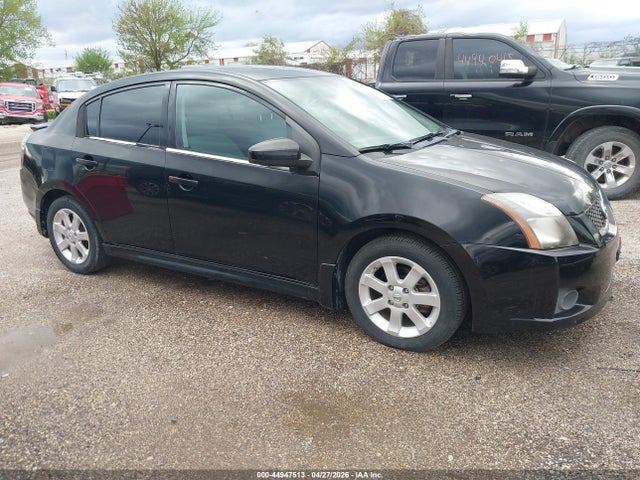 Salvage Nissan Sentra Image