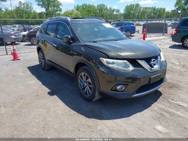 Salvage Nissan Rogue Image