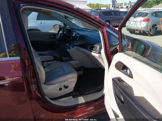 Chrysler Pacifica Touring-l Plus
