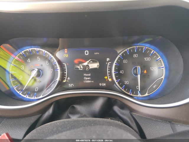 Chrysler Pacifica Touring-l Plus
