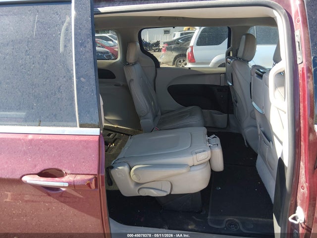 Chrysler Pacifica Touring-l Plus