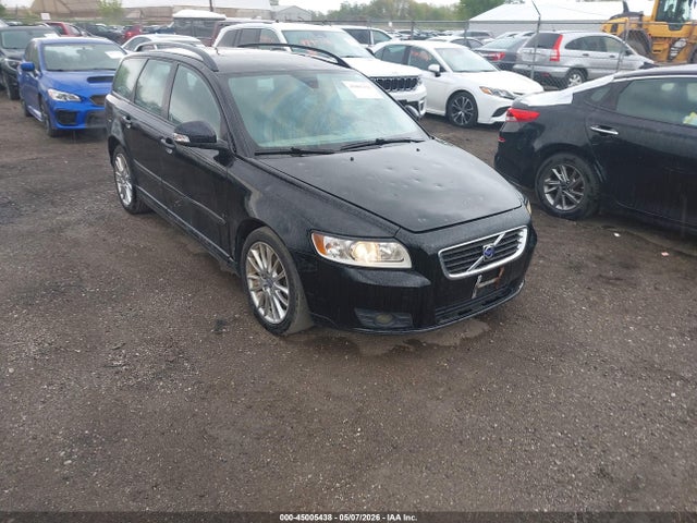 Salvage Volvo V50 Image