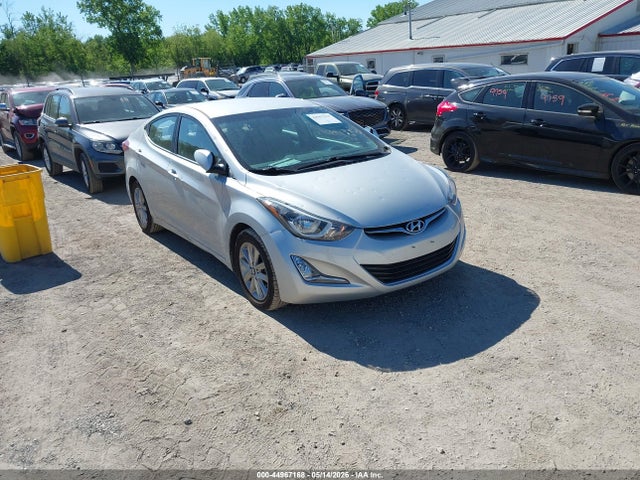Salvage Hyundai ELANTRA Image