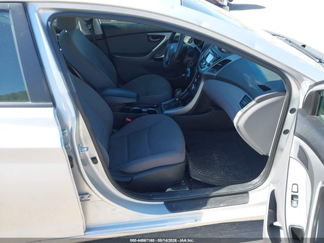 Hyundai ELANTRA Se